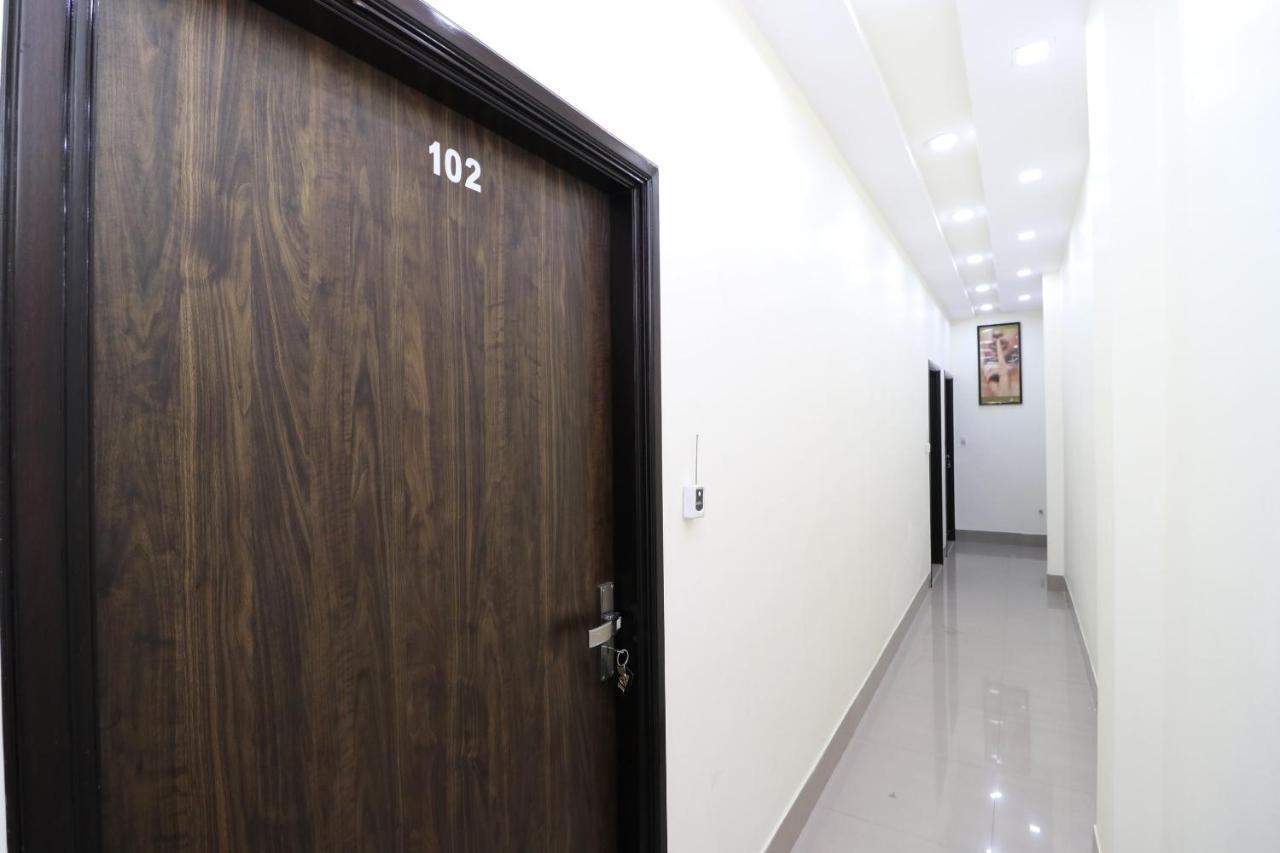 Oyo 23235 Hotel Roopmahal & Restaurant Amritsar Exterior photo
